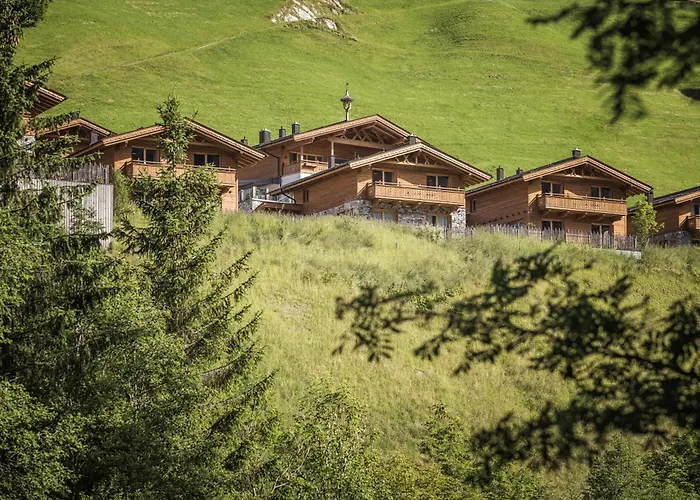 Farm Resort Geislerhof - Private Chalets